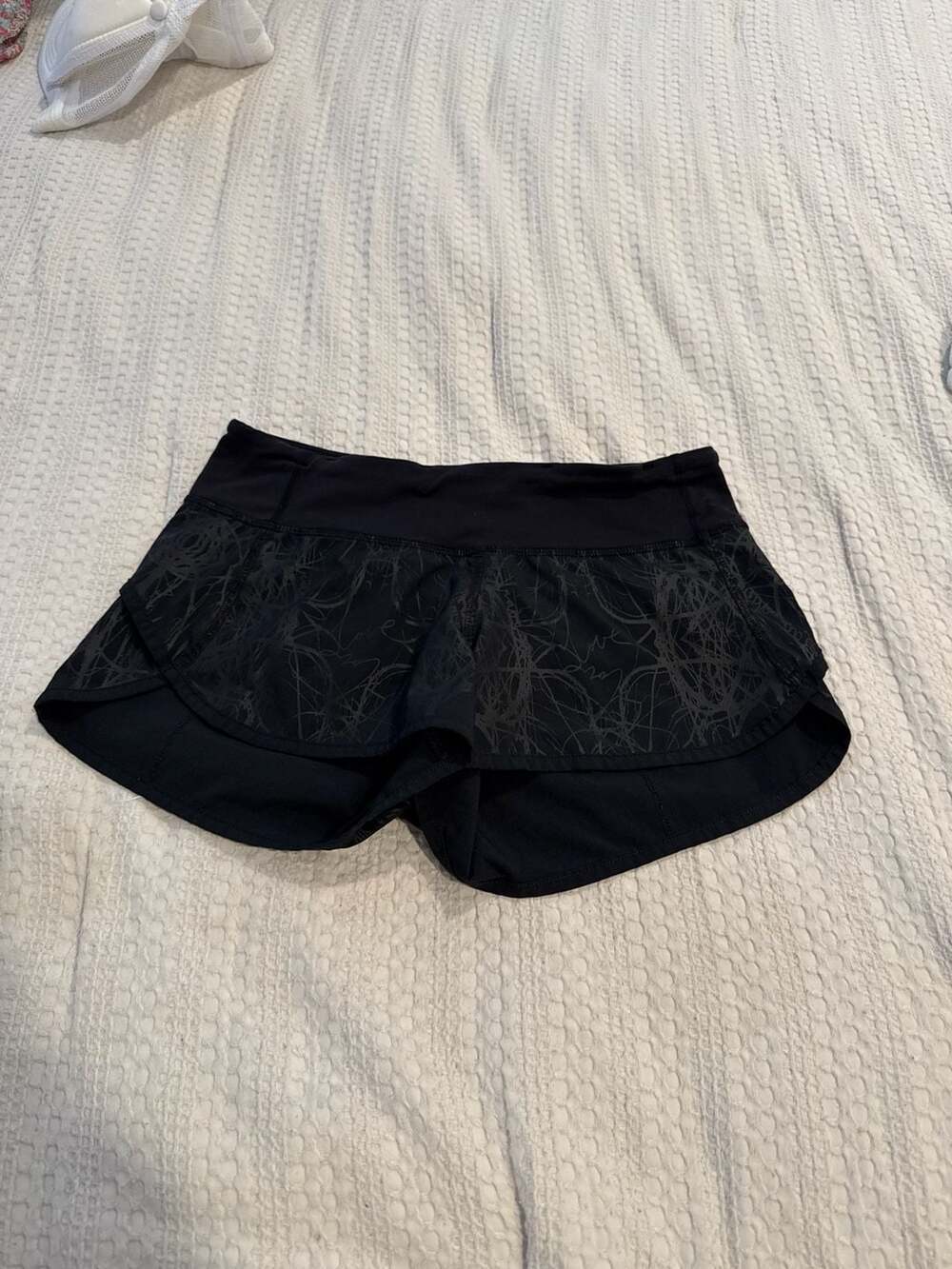 Lululemon Speed Short Love Print Manifesto Black Size 2 (44)